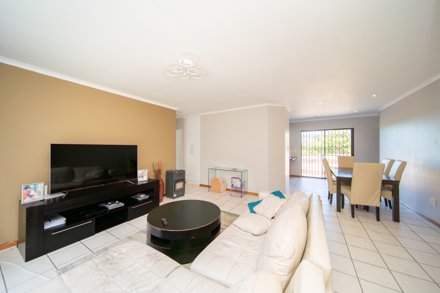 3 Bedroom Property for Sale in Beacon Bay Eastern Cape
